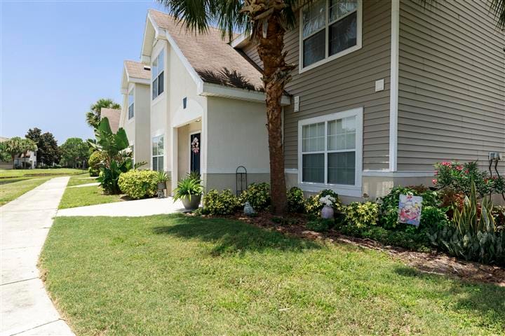 Photo of CENTRE COURT - BRADENTON. Affordable housing located at 4255 52ND PL W BRADENTON, FL 34210