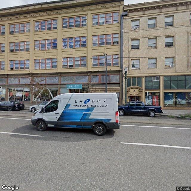 Photo of Grand Oak Apartments. Affordable housing located at 400-418 SE Grand Ave Portland, OR 97214