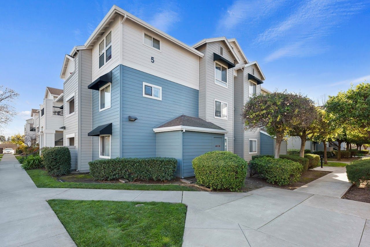 Photo of PARKSIDE GLEN APTS at 810 HILLSDALE AVE SAN JOSE, CA 95136