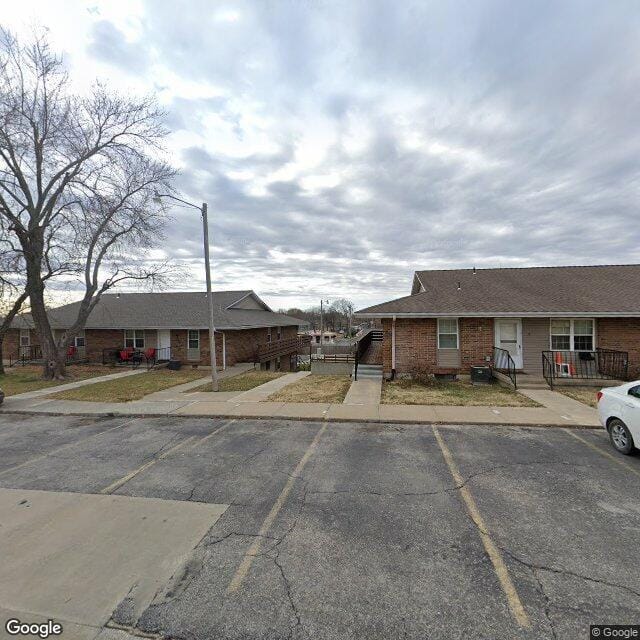 Photo of APPLE MANOR APTS at 301 LEXINGTON RD PLEASANT HILL, MO 64080