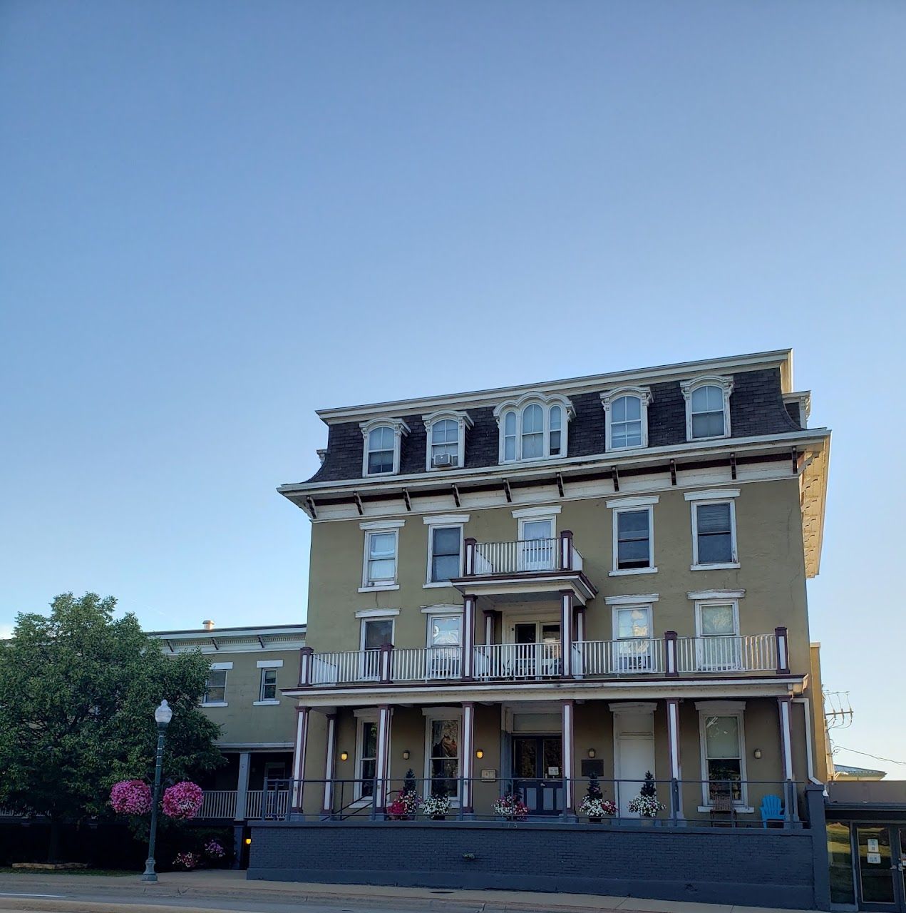 Photo of NACHUSA APTS. Affordable housing located at 215 S GALENA AVE DIXON, IL 61021