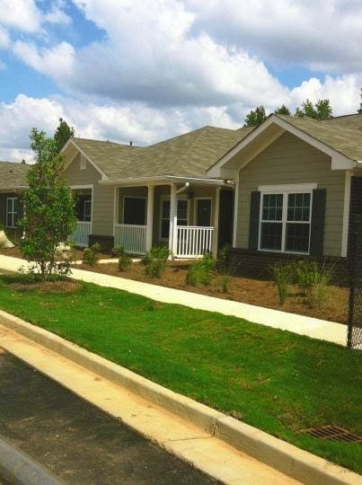 Photo of MAPLE SQUARE APARTMENTS. Affordable housing located at 50 NELSON DRIVE JEFFERSON, GA 30549