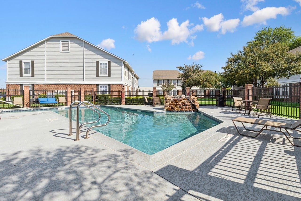 Photo of 401 Branch St at 401 Branch St Taylor, TX 76574