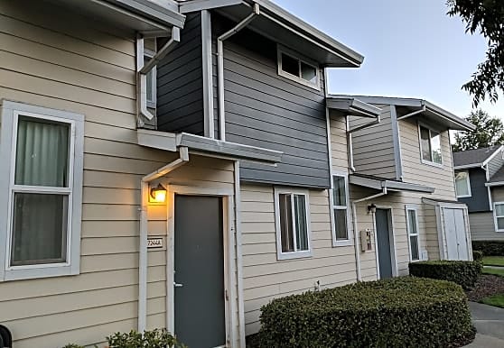 Photo of PARKVIEW APTS (SACRAMENTO). Affordable housing located at 7252 MUNSON WAY SACRAMENTO, CA 95823