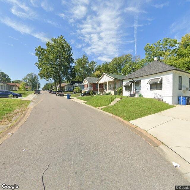 Photo of OAKWOOD AVE. Affordable housing located at 4302 1/2 OAKWOOD AVE ST LOUIS, MO 63121