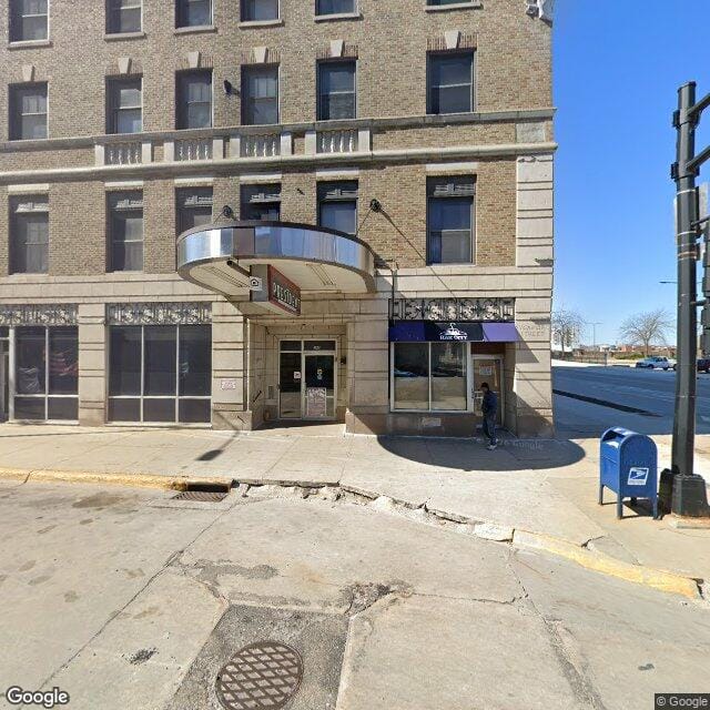 Photo of HOTEL PRESIDENT at 500 SYCAMORE ST WATERLOO, IA 50703