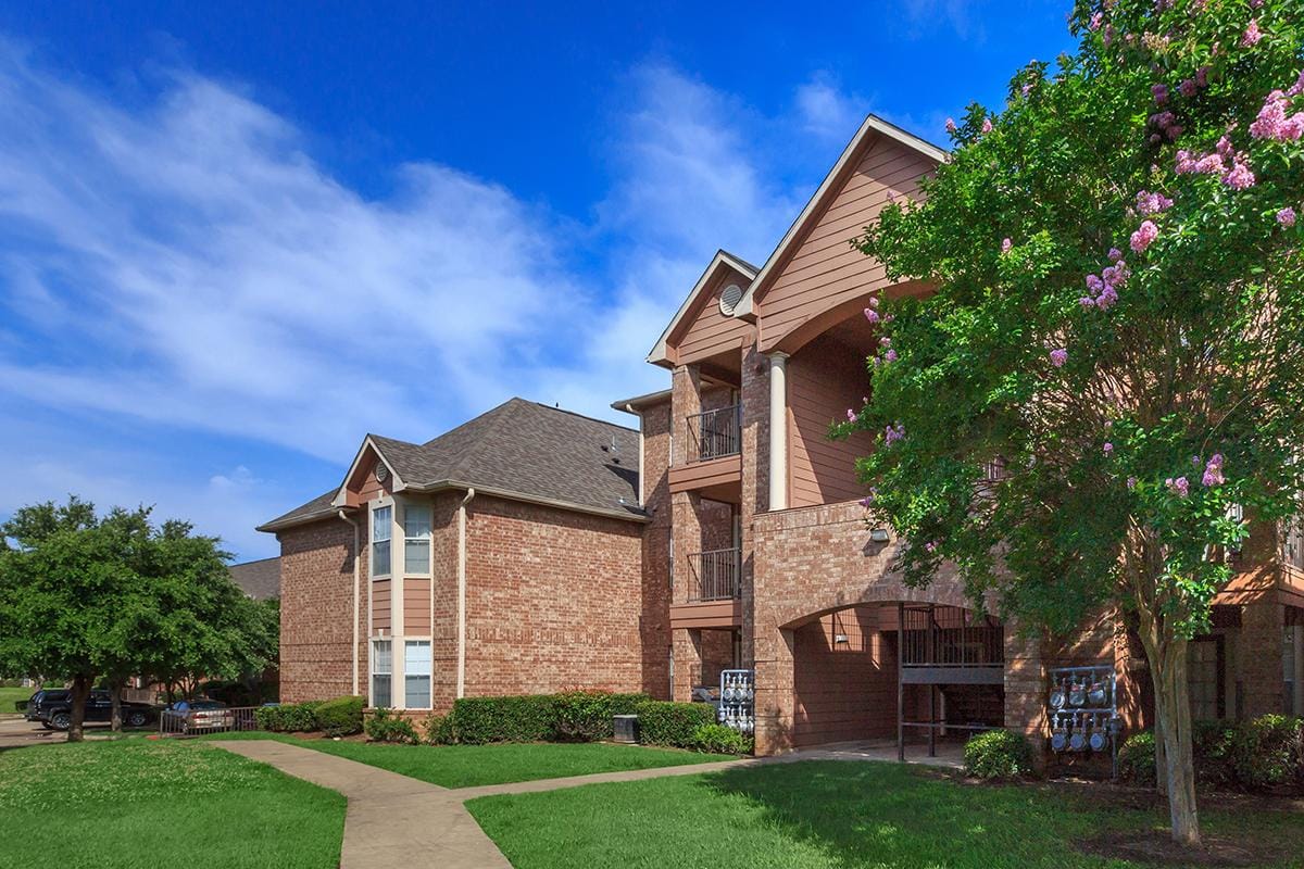 Photo of WATERFORD AT VALLEY RANCH at 151 COWBOYS PKWY IRVING, TX 75063