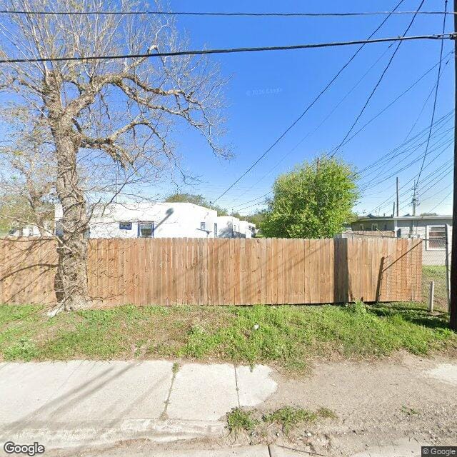 Photo of 902-910 Omaha Dr at 902-910 Omaha Dr Corpus Christi, TX 78408