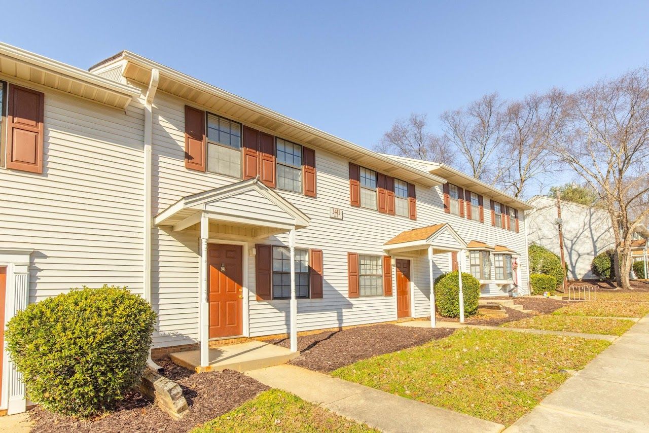 Photo of Carolina Woods Apartments at 3409 N O'Henry Blvd Greensboro, NC 27405