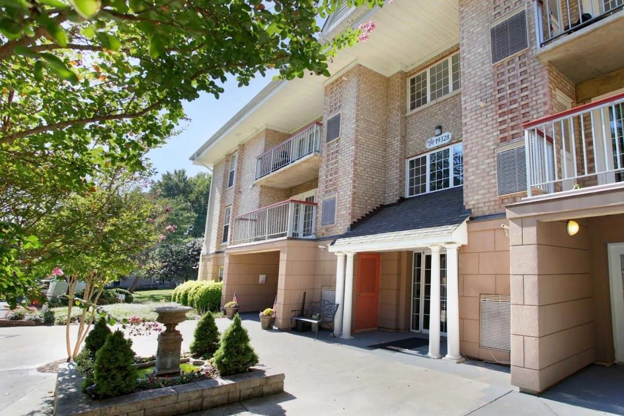 Photo of SHENANDOAH STATION. Affordable housing located at 19340 BELLEAU WOOD DR TRIANGLE, VA 22172