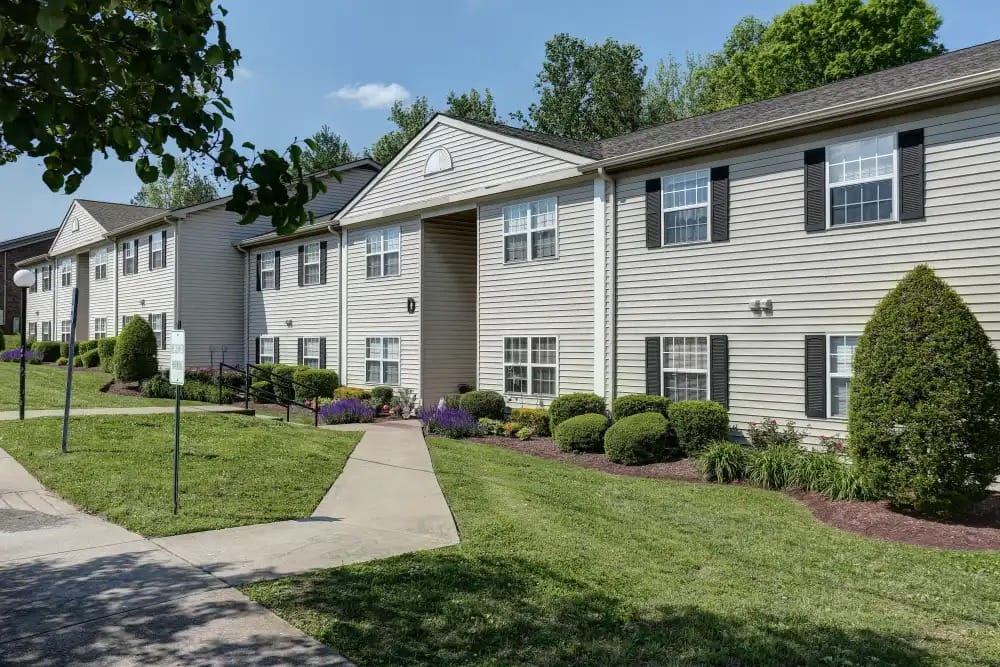 Photo of Ridgewood Apartments. Affordable housing located at 2045 US-41 Greenbrier, TN 37073