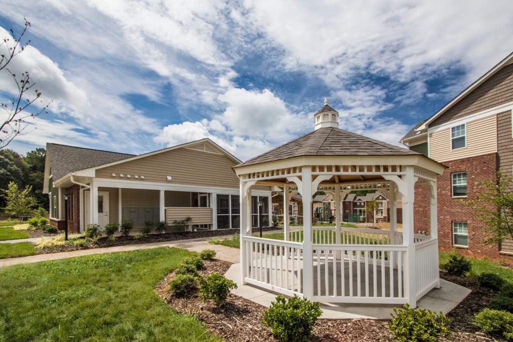 Photo of OXFORD CROSSING. Affordable housing located at 2985 OXFORD WAY CLAREMONT, NC 28610