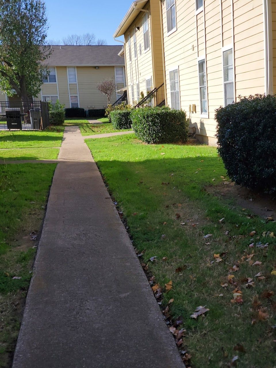 Photo of NORTH OAK APTS at 1417 N NURSERY RD IRVING, TX 75061