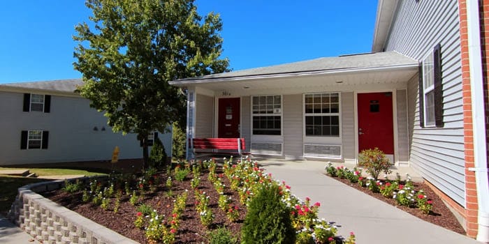 Photo of FOREST GLEN APTS at 460 FOREST GLEN CT STRASBURG, VA 22657