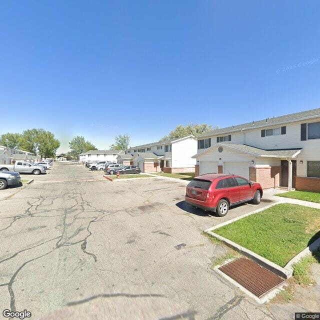 Photo of HIDDEN OAKS V. Affordable housing located at 6330 SOUTH DIXIE DR WEST JORDAN, UT 84084