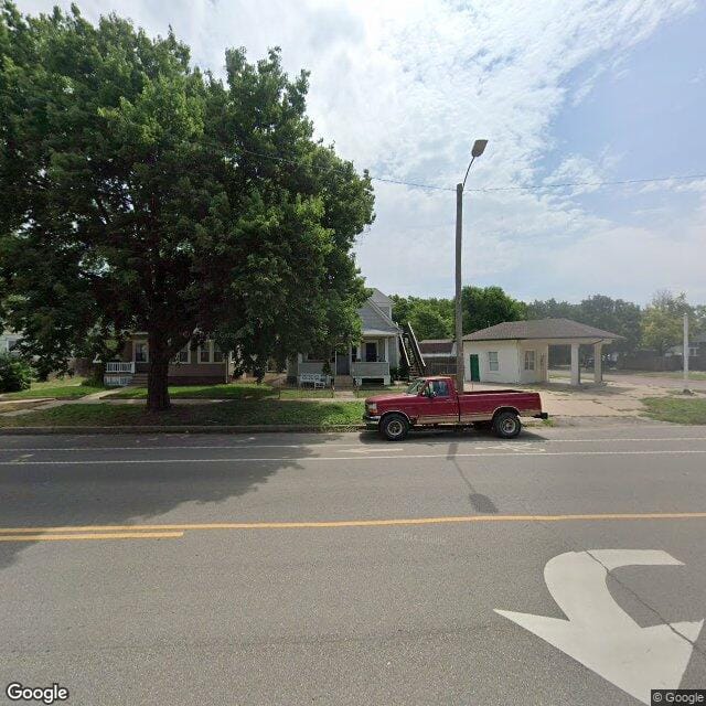 Photo of Oakdale Plaza Apartments. Affordable housing located at 125 S Oakdale Ave Salina, KS 67401