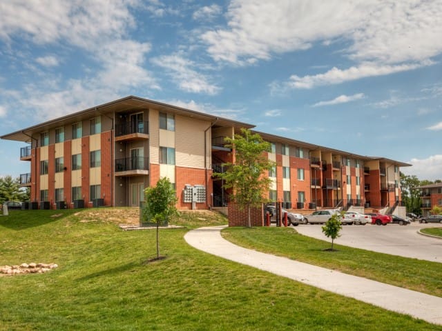 Photo of MELBOURNE APARTMENTS III at 5515 SE 14TH ST DES MOINES, IA 50320