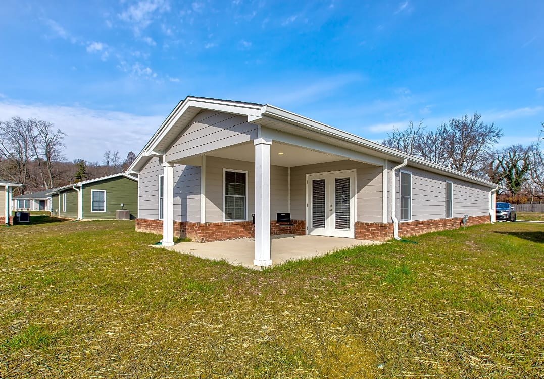 Photo of OLIVE GROVE TOWNHOMES at 2011 OLIVE ST NEW ALBANY, IN 47150