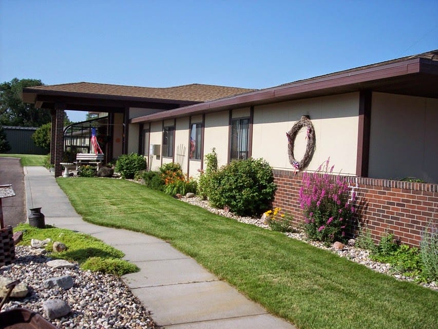 Photo of SUNRISE APTS II (YANKTON). Affordable housing located at 2015 GREEN ST YANKTON, SD 57078