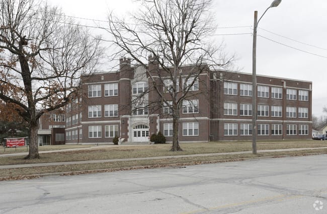 Photo of Washburn Towers. Affordable housing located at 506 S Main St Ottawa, KS 66067
