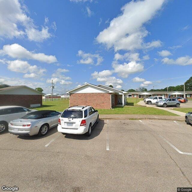 Photo of HAPPY DAYS APARTMENTS. Affordable housing located at 1629 HAMILTON CIRCLE CORINTH, MS 38834