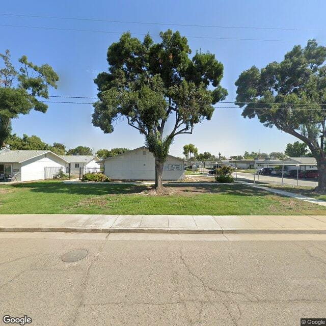 Photo of LINDSAY SENIOR VILLA. Affordable housing located at 1127 FRESNO STREET LINDSAY, CA 93247