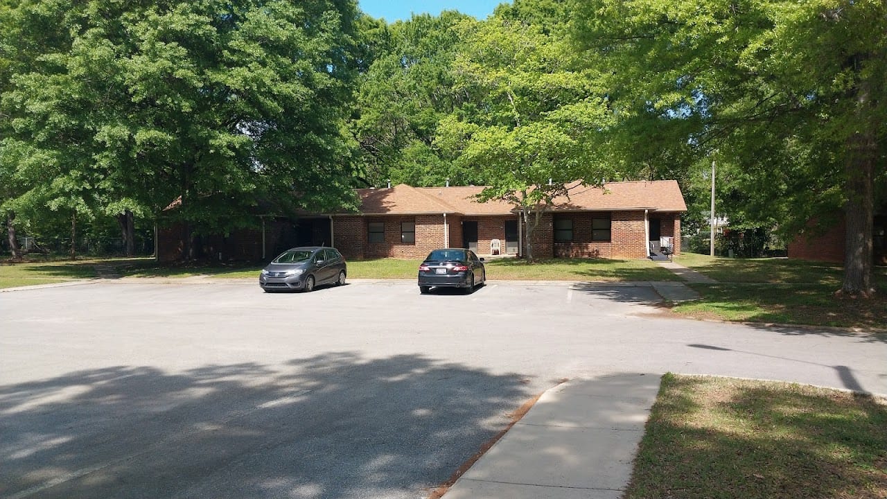Photo of HOUSING AUTHORITY OF YORK. Affordable housing located at 221 California Street YORK, SC 29745