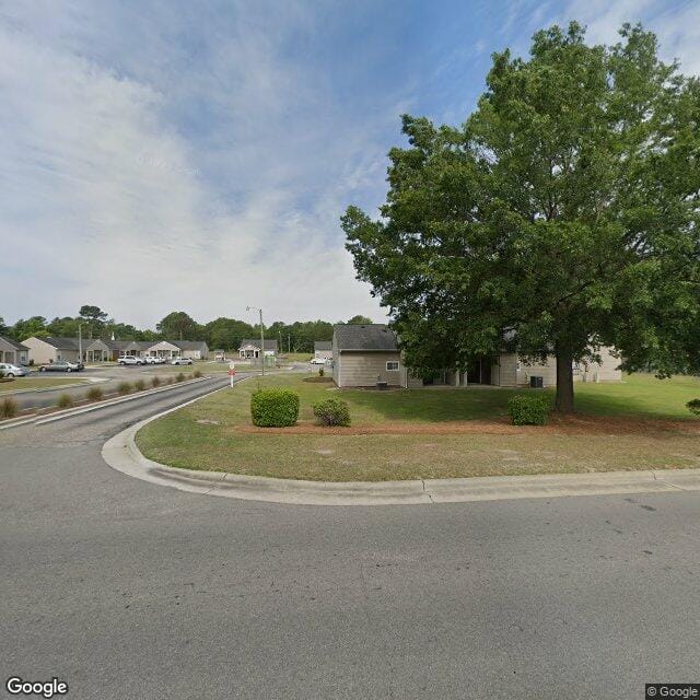 Photo of SALEM WOODS APTS. Affordable housing located at 300 SALEM CIRCLE SALEMBURG, NC 28385