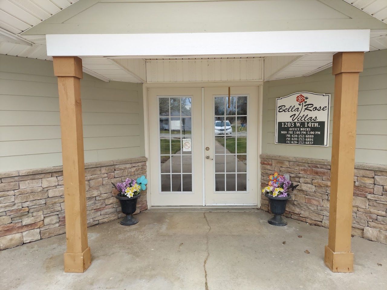 Photo of BELLA ROSE at 1203 W 14TH ST COFFEYVILLE, KS 67337