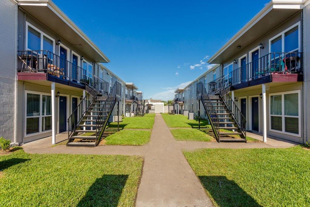 Photo of 8426 Hammerly Blvd at 8426 Hammerly Blvd Houston, TX 77055