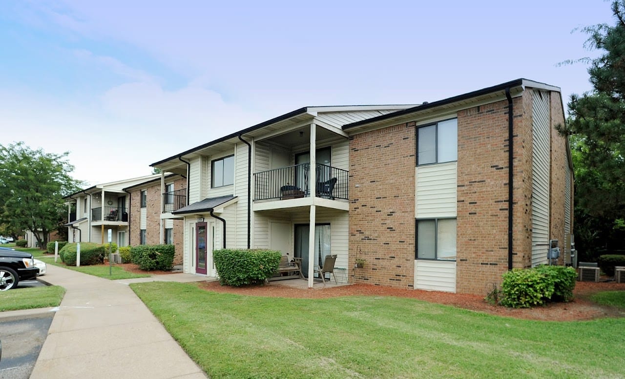 Photo of VANN PARK APTS I at 3305 POLLACK AVE EVANSVILLE, IN 47714