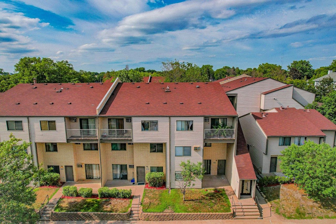 Photo of COVENTRY APARTMENTS. Affordable housing located at MULTIPLE BUILDING ADDRESSES ROSEVILLE, MN 55113