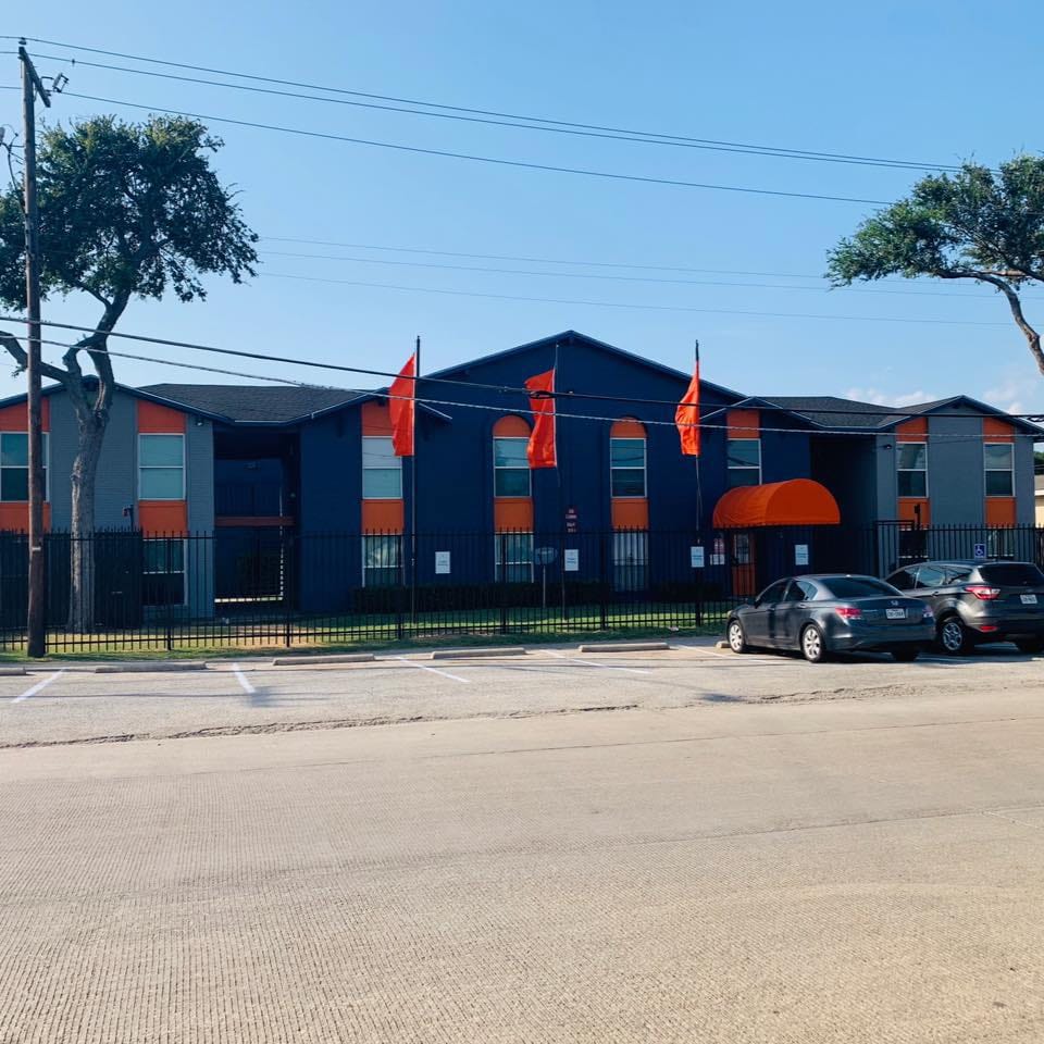 Photo of The Francisco at 3035 E Ledbetter Dr Dallas, TX 75216