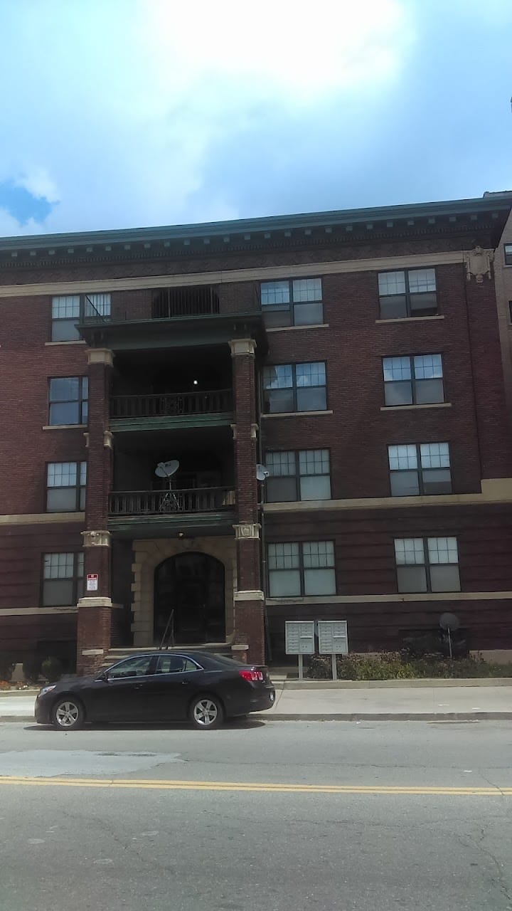 Photo of Chesterfield Apartments at 3566 Cass Ave Detroit, MI 48201