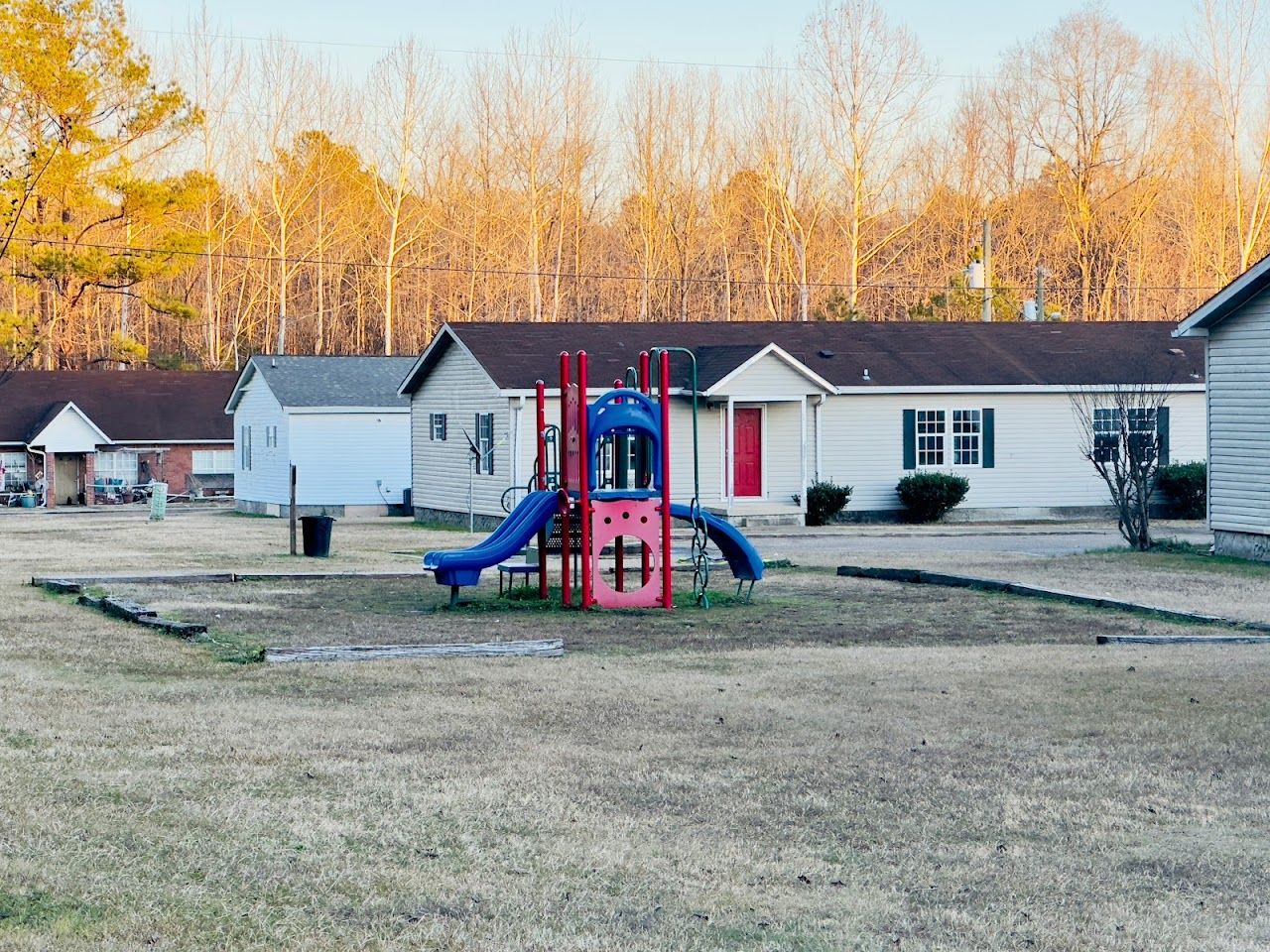 Photo of SANDHILL ARMS. Affordable housing located at 135 SAND RD STARKVILLE, MS 39759