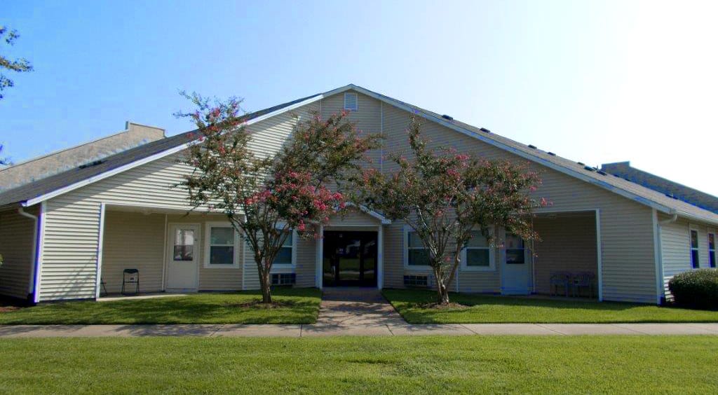 Photo of BRUNSWICK HOUSE APARTMENTS. Affordable housing located at 1210 COLONY DRIVE NEW BERN, NC 28562