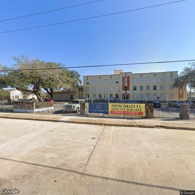 Photo of Landmark 301. Affordable housing located at 301 S 1st St Conroe, TX 77301