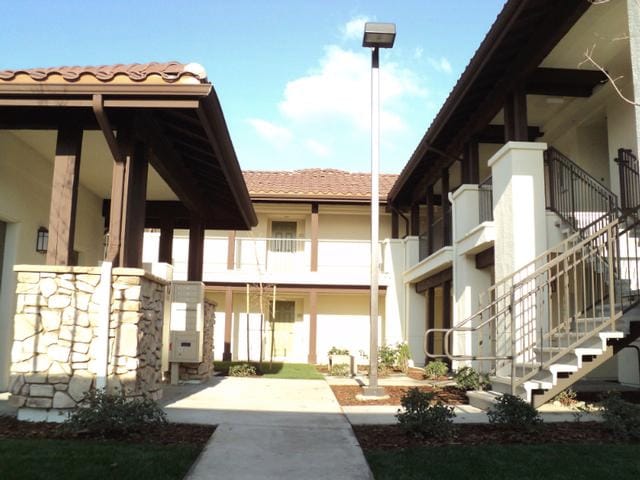 Photo of SUMMER HILL PLACE APTS. Affordable housing located at 430 B ST FRESNO, CA 93706