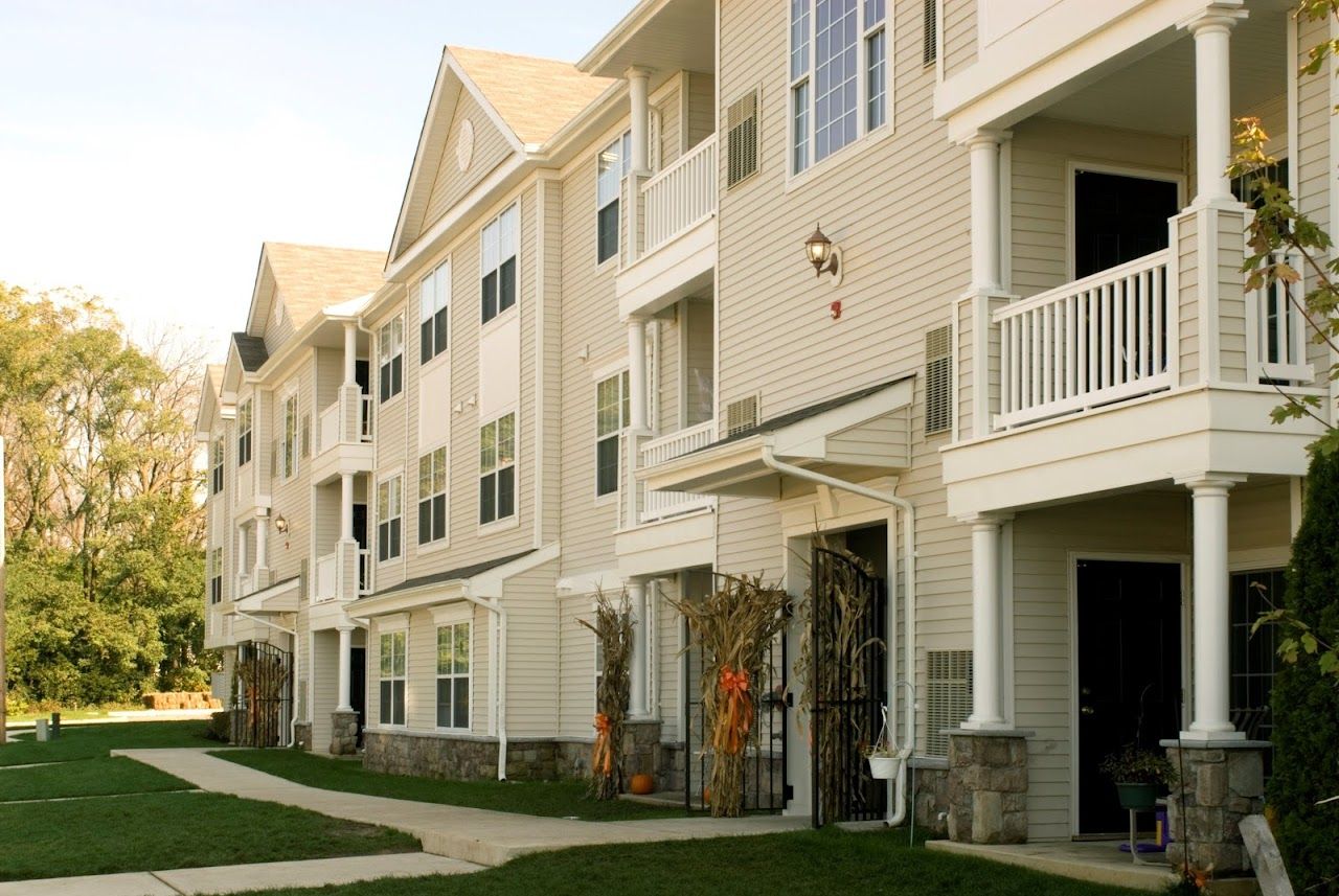 Photo of Hampton Crescent. Affordable housing located at 40 Highbridge Ln Paulsboro, NJ 08066