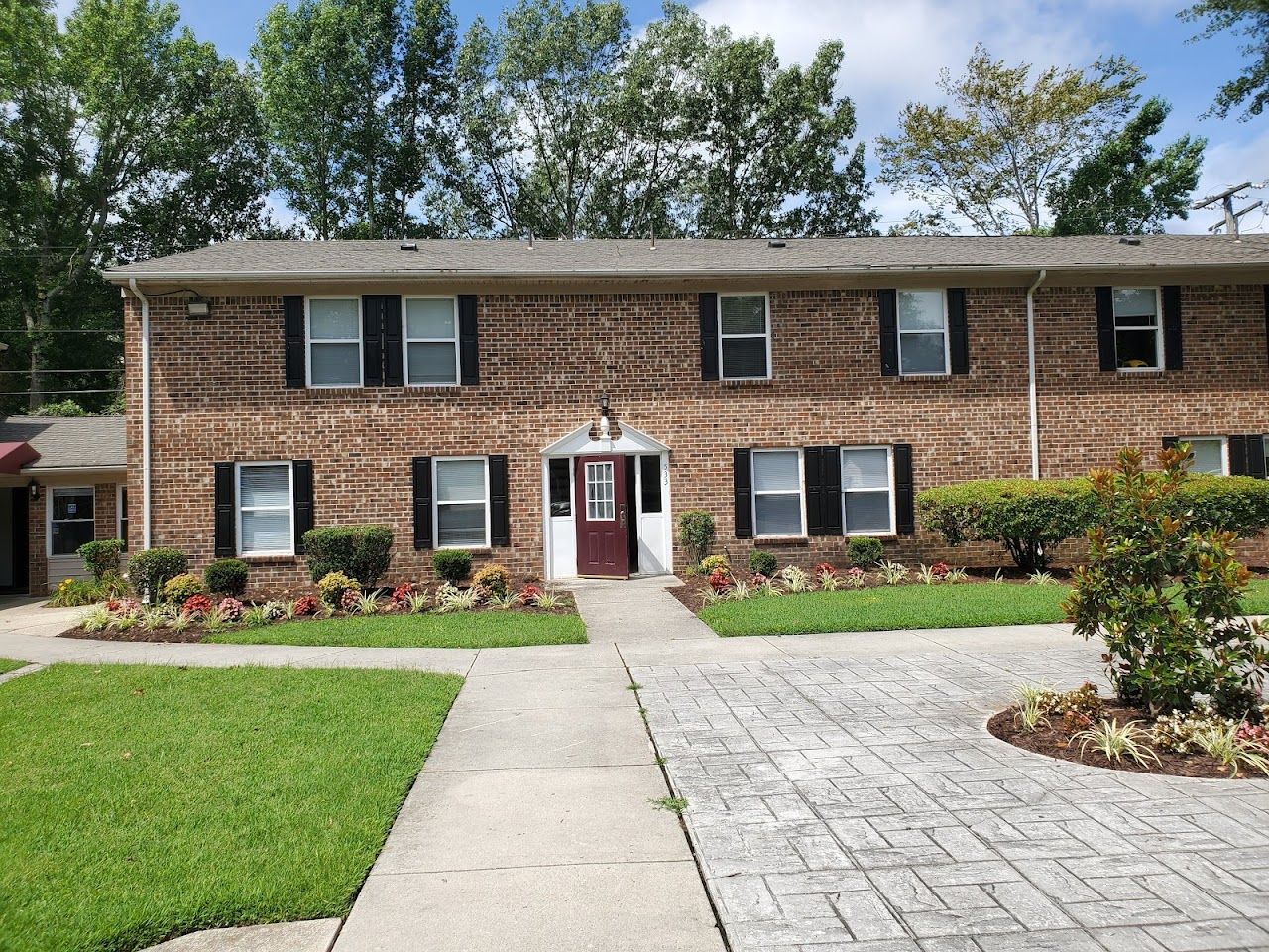 Photo of WESTBRIDGE COMMONS. Affordable housing located at 537 CEDAR RD CHESAPEAKE, VA 23322