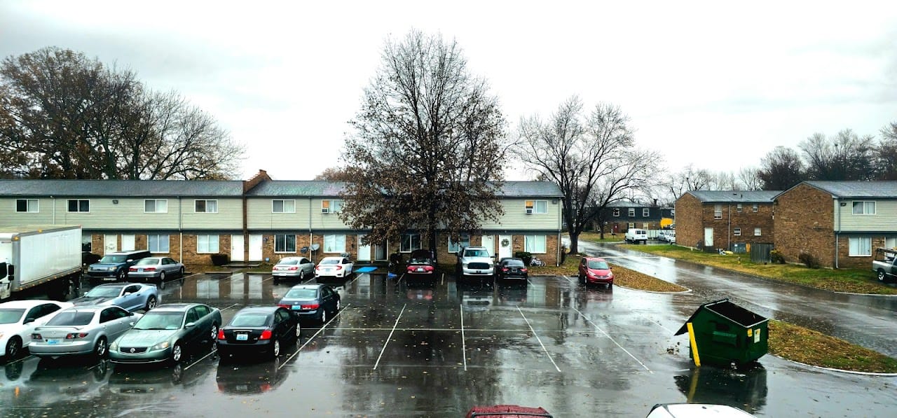 Photo of WOODSMILL APARTMENTS at HUNTINGTON PARK DRIVE LOUISVILLE, KY 40213