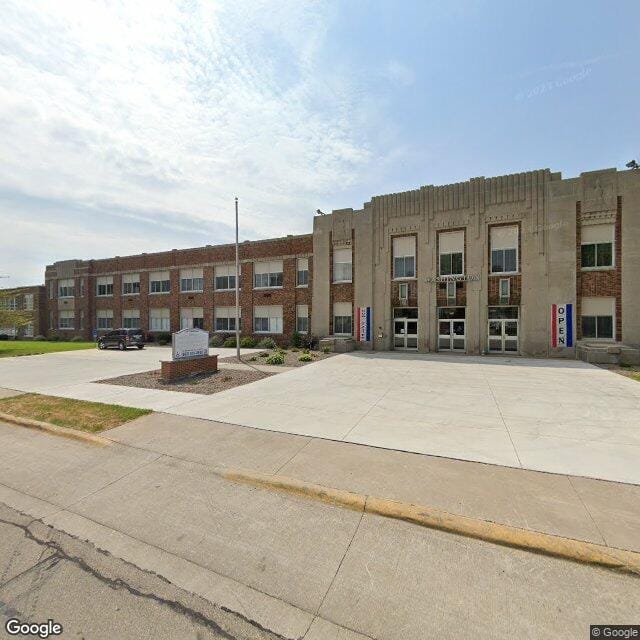 Photo of Washington Senior Apartments - Clinton. Affordable housing located at 751 2nd Ave S Clinton, IA 52732