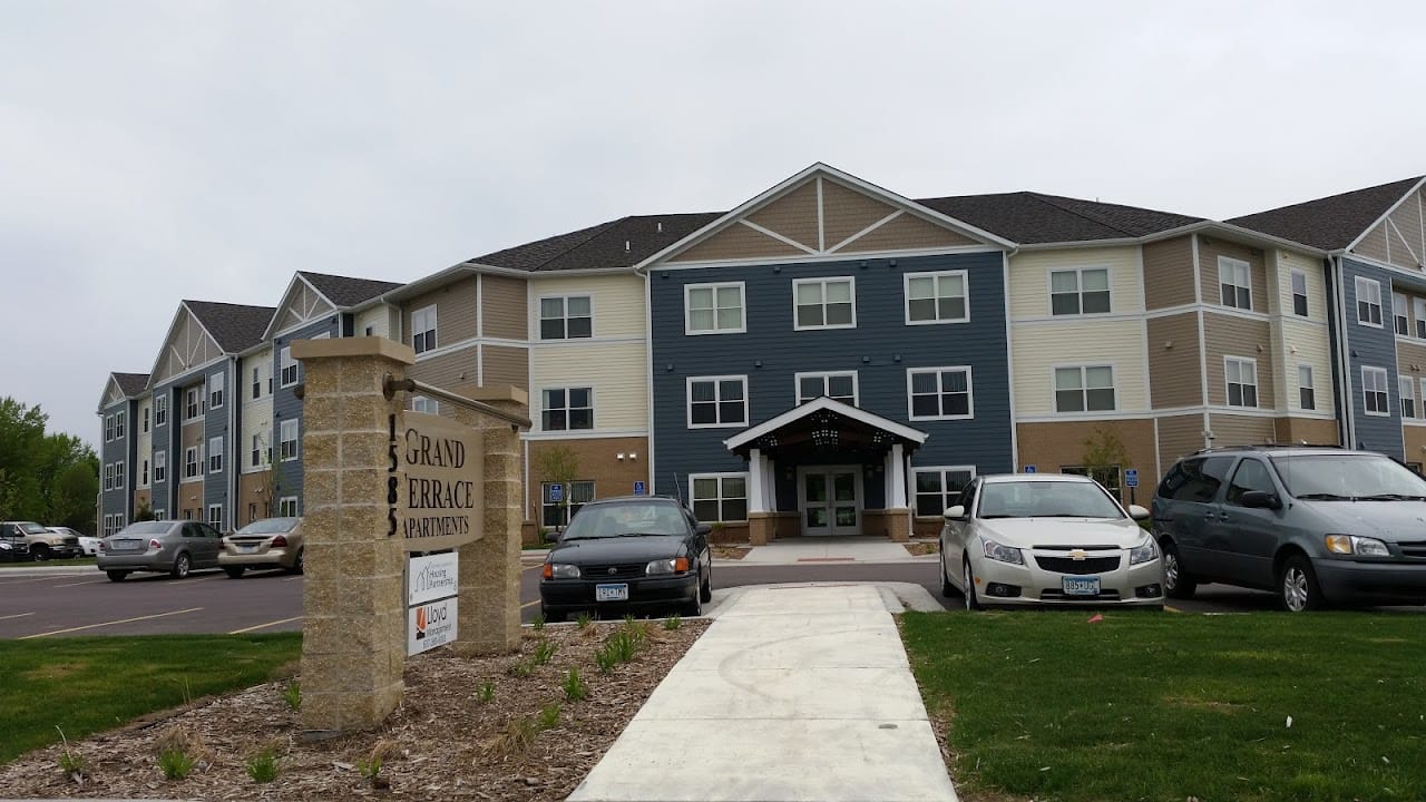 Photo of GRAND TERRACE APARTMENTS. Affordable housing located at 1585 GRAND AVE WORTHINGTON, MN 56187