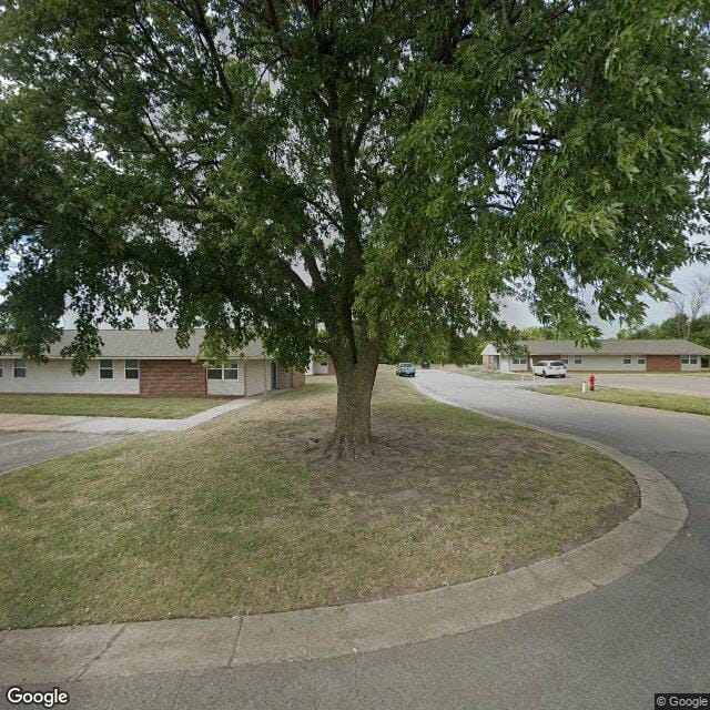 Photo of BULLDOGGER APTS at 150 N ROSS PL DEWEY, OK 74029