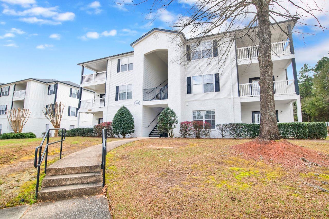 Photo of 79 Fiftynine West at 7959 Cottage Hill Rd Mobile, AL 36695