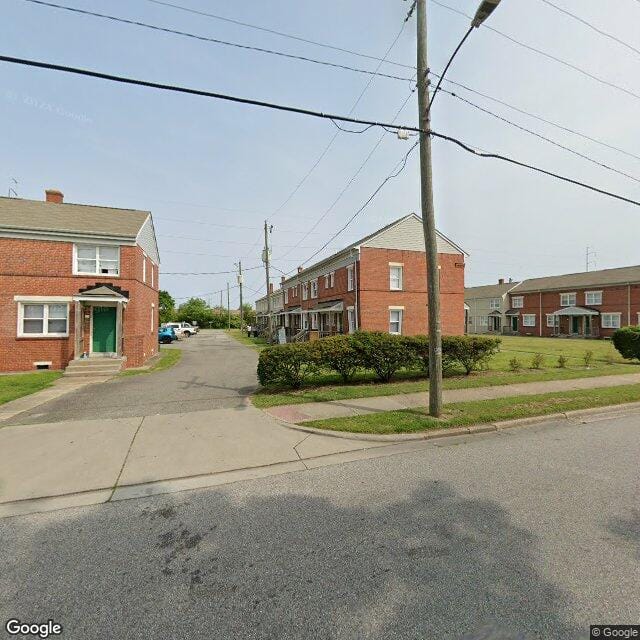 Photo of Seven Oaks Apartments at 869 36th St Newport News, VA 23607
