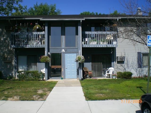 Photo of CLAIREWOOD APARTMENTS. Affordable housing located at 811 SOUTH CARNEY DRIVE ST CLAIR, MI 48079