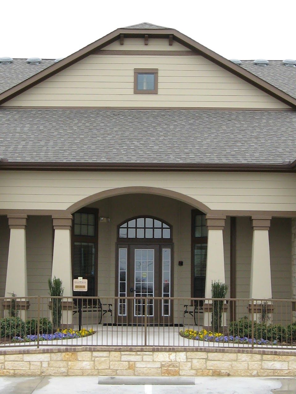 Photo of HomeTowne at Picadilly at 500 Grand Avenue Pky Pflugerville, TX 78660