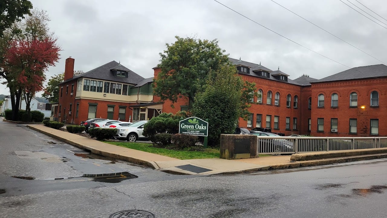 Photo of Green Oaks Apartments. Affordable housing located at 252 W College Ave York, PA 17401