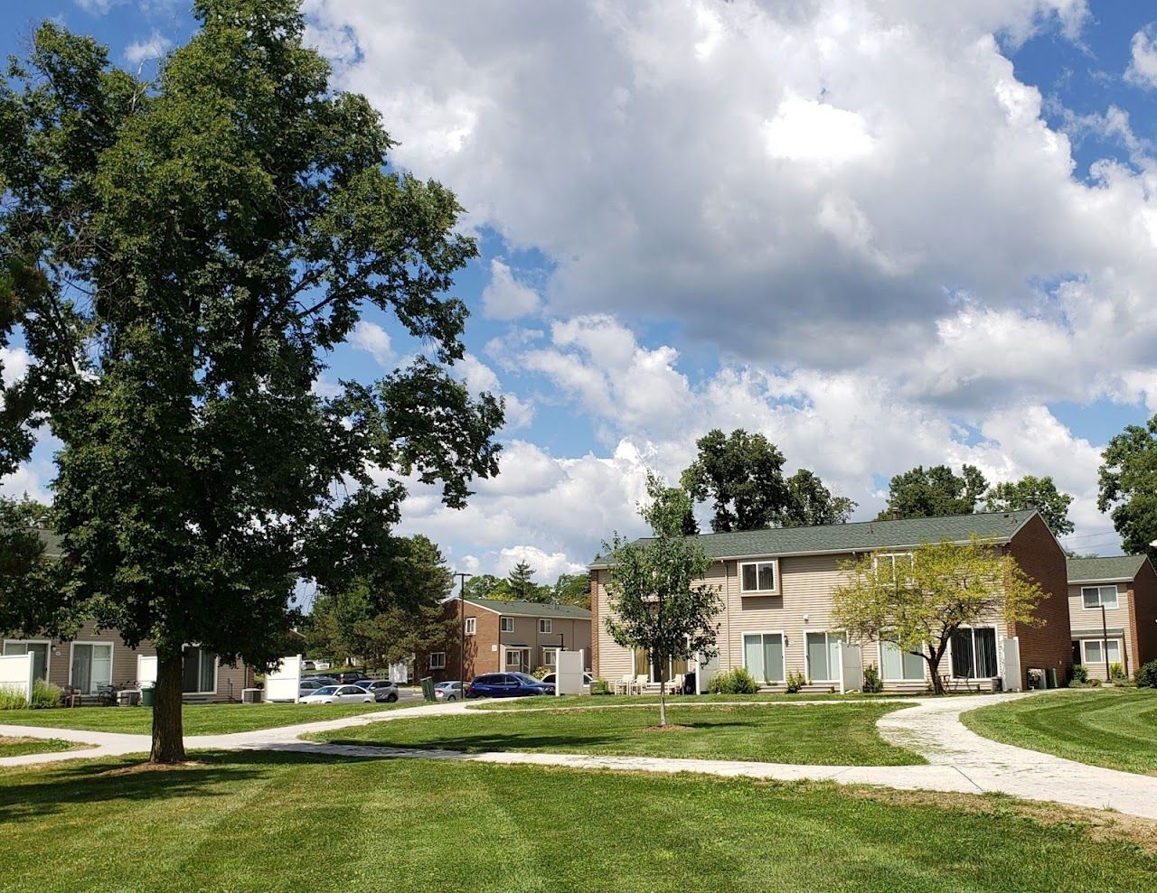 Photo of PARKWAY MEADOWS. Affordable housing located at 2575 SANDALWOOD CIRCLE ANN ARBOR, MI 48105